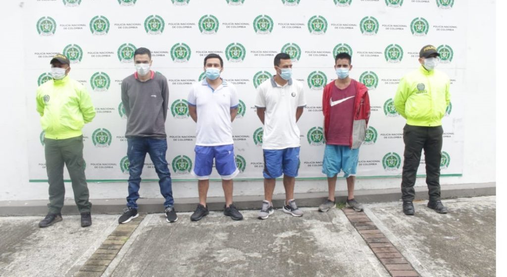 Los detenidos habrían participado en varios hurtos a personas. Fotos: Suministradas Q’hubo.