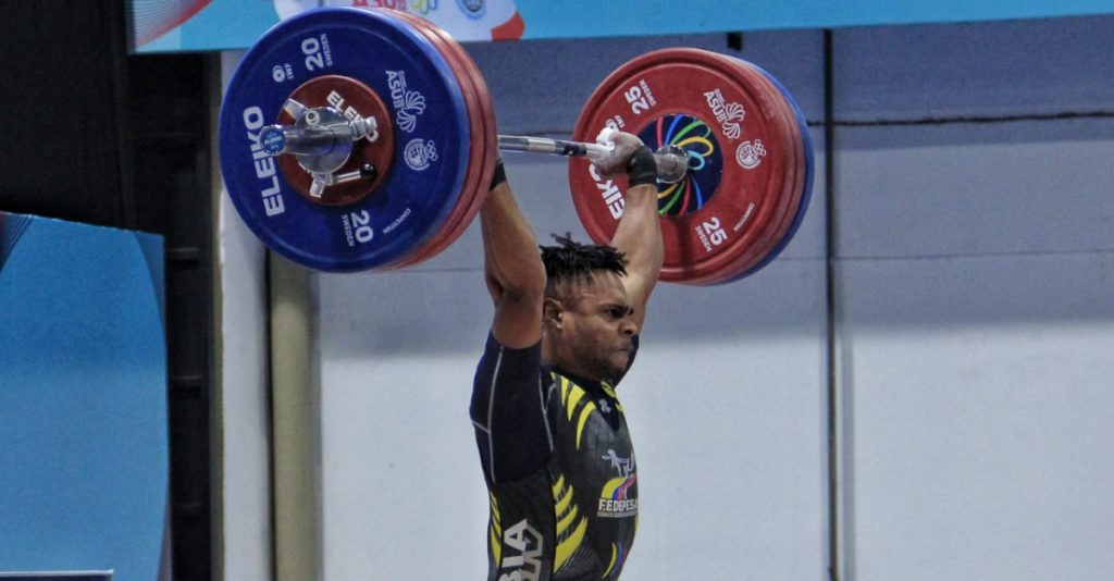 Francisco Mosquera ganó oro para Colombia en levantamiento de pesas.